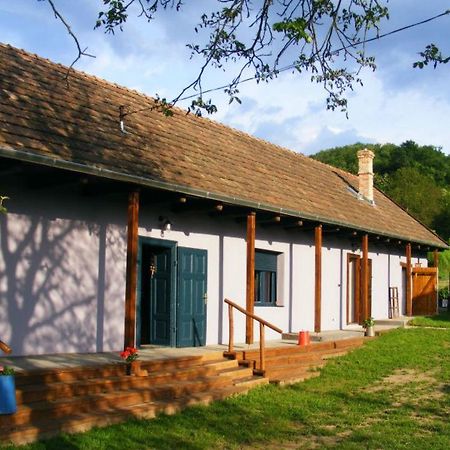 Bakancstanya Ketbodony Exterior photo