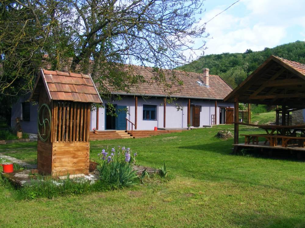 Bakancstanya Ketbodony Exterior photo