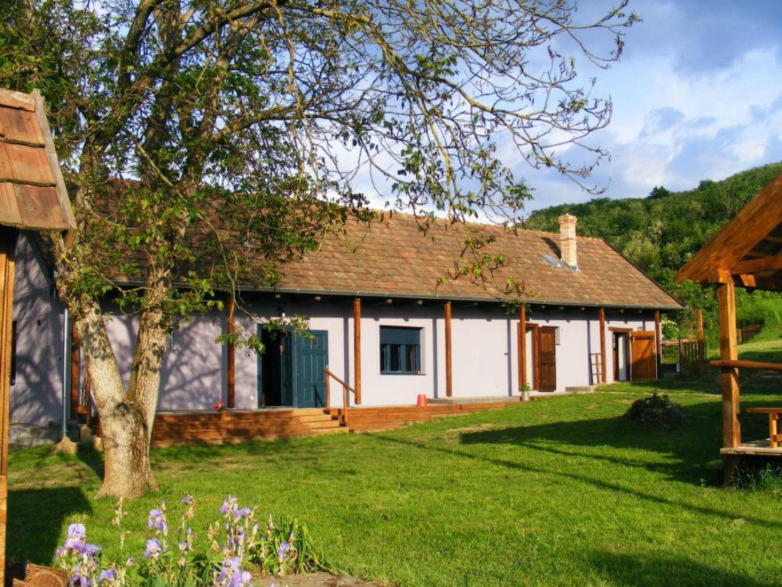 Bakancstanya Ketbodony Exterior photo